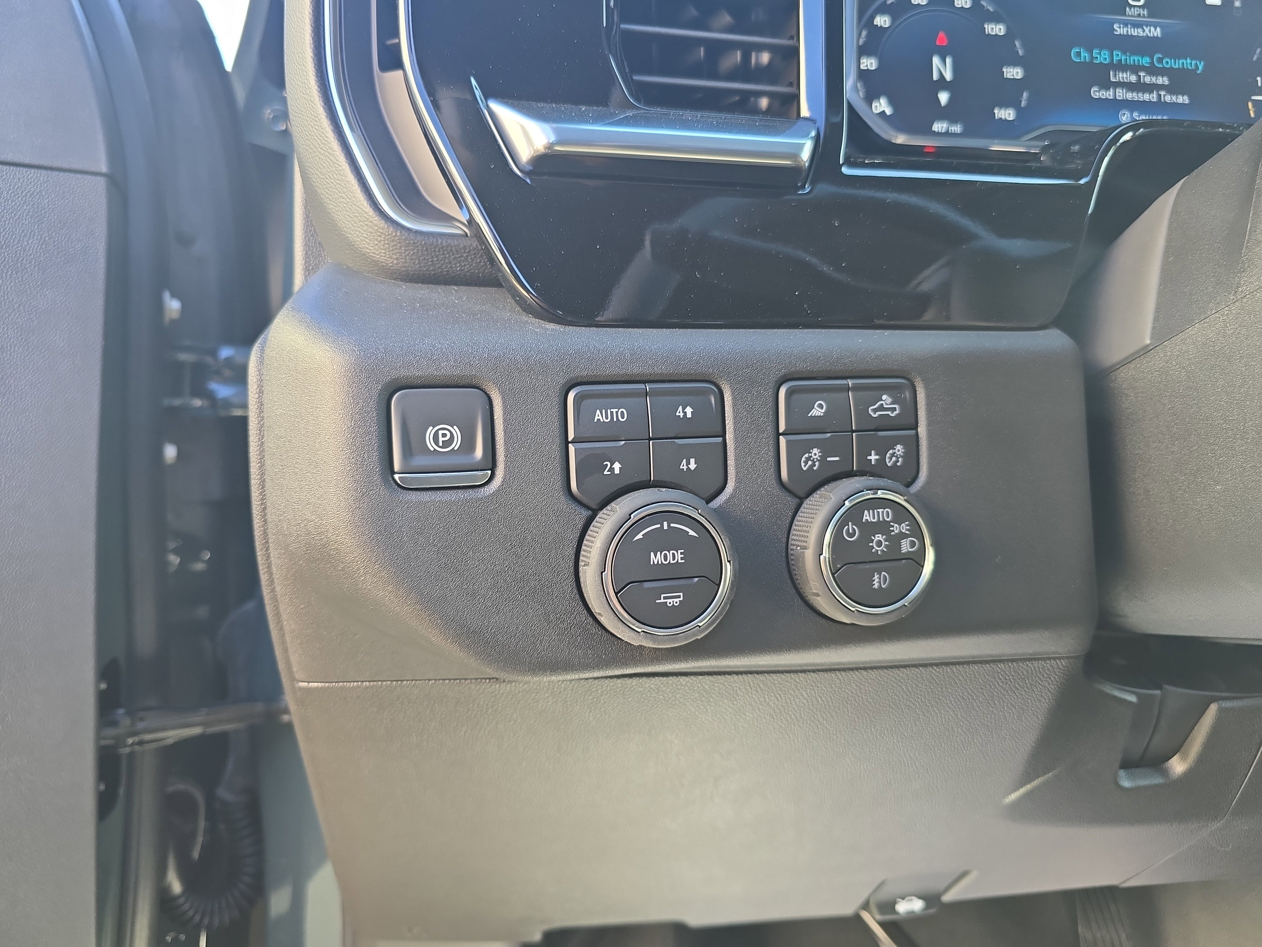 Used 2025 Chevrolet Silverado 2500 LTZ w/ Snow Plow Prep/Camper Package image 20