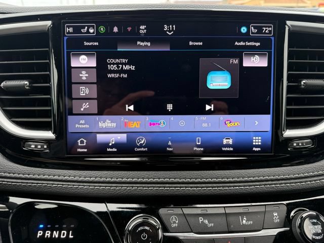 Used 2025 Chrysler Pacifica Limited FWD image 26