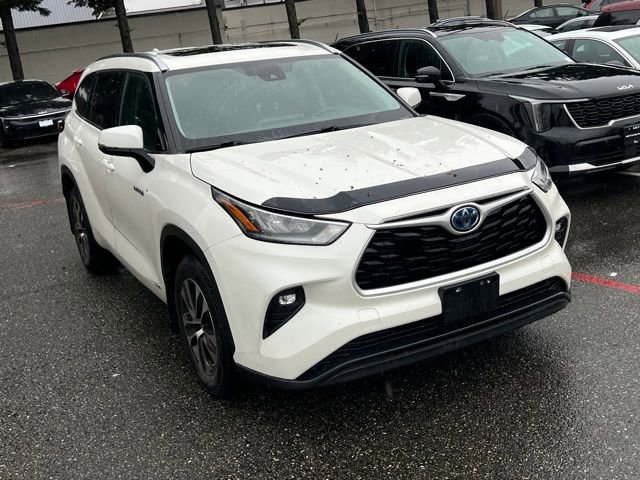 Used 2021 Toyota Highlander XLE AWD/4WD image 7