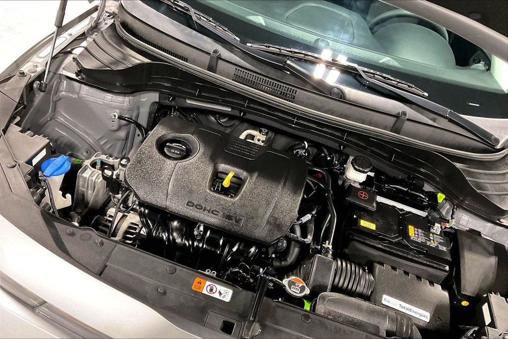 Used 2025 Kia Soul LX w/ LX Technology Package FWD image 38