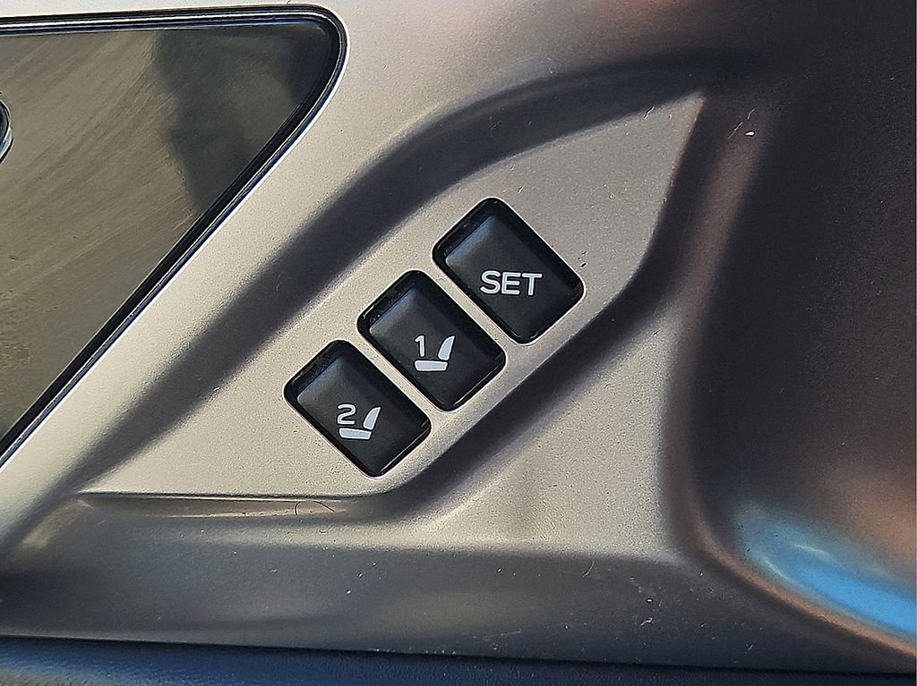 Used 2024 Subaru Outback Touring w/ Popular Package #2 AWD/4WD image 24