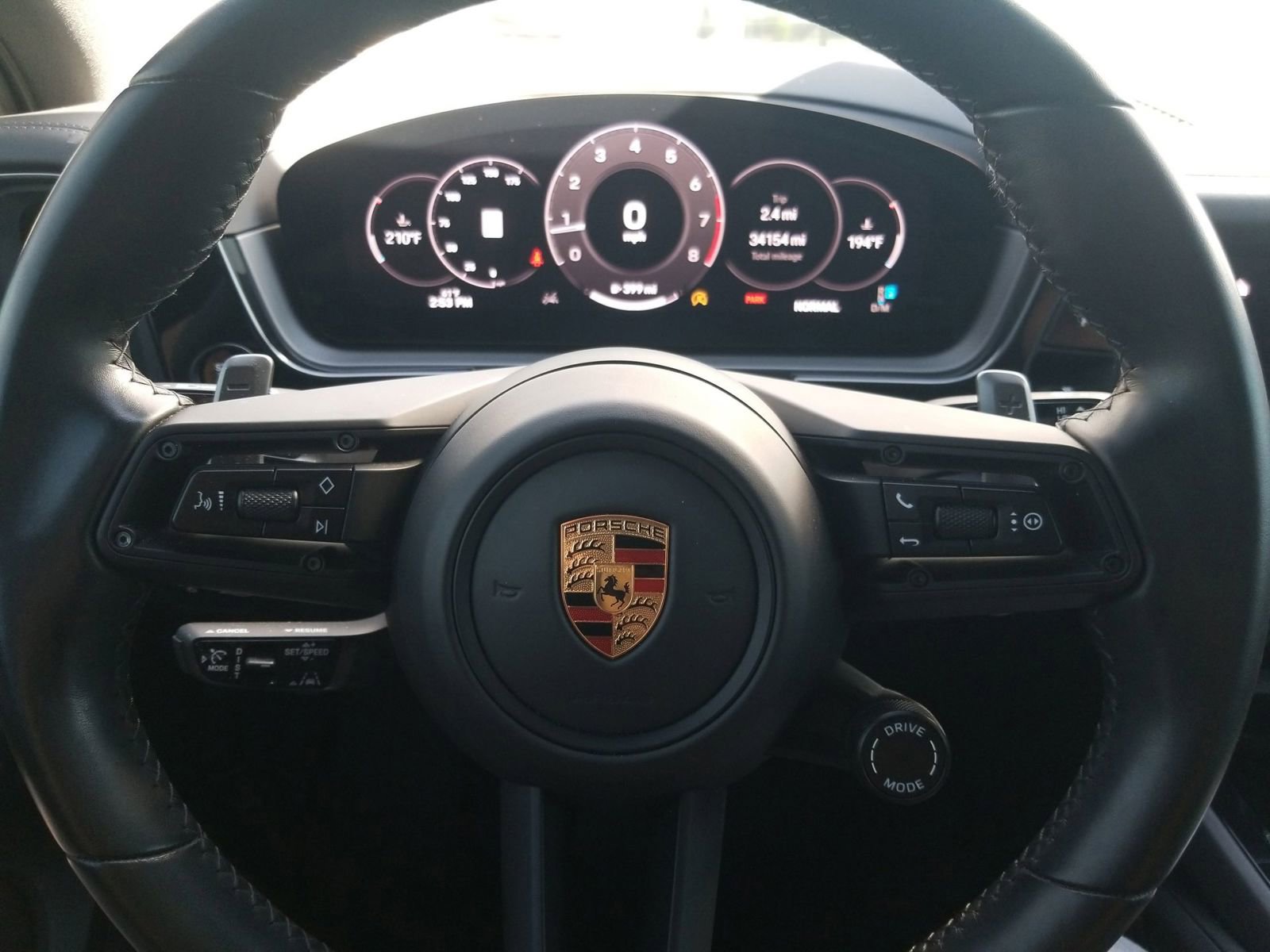 Used 2024 Porsche Cayenne image 17