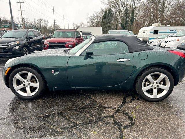 Used 2008 Pontiac Solstice Convertible w/ Premium Package image 4