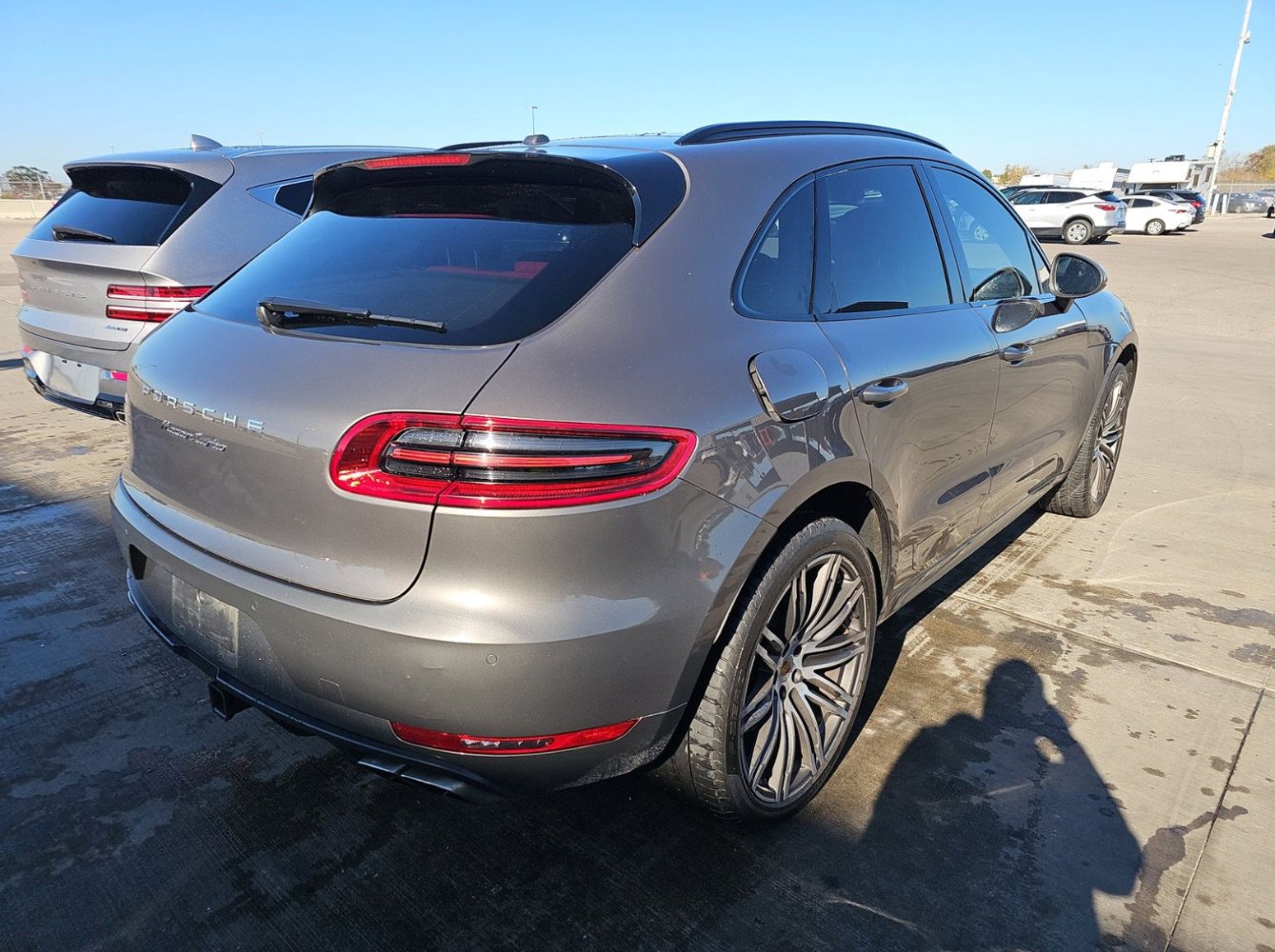 Used 2016 Porsche Macan Turbo image 4