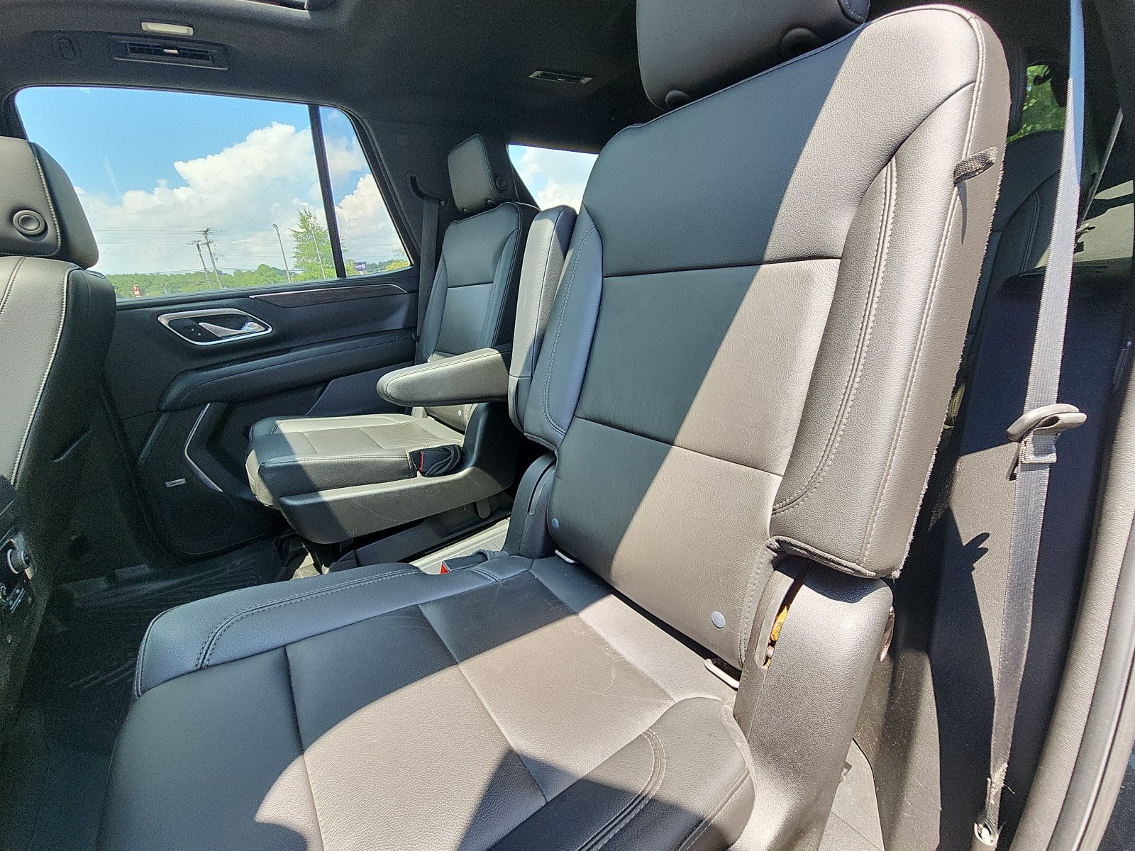 Used 2021 Chevrolet Tahoe Z71 w/ Z71 Signature Package AWD/4WD image 20