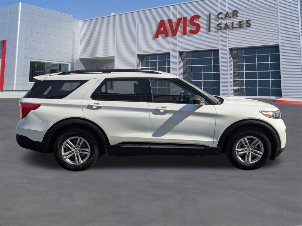 Used 2024 Ford Explorer XLT w/ Equipment Group 202A image 5