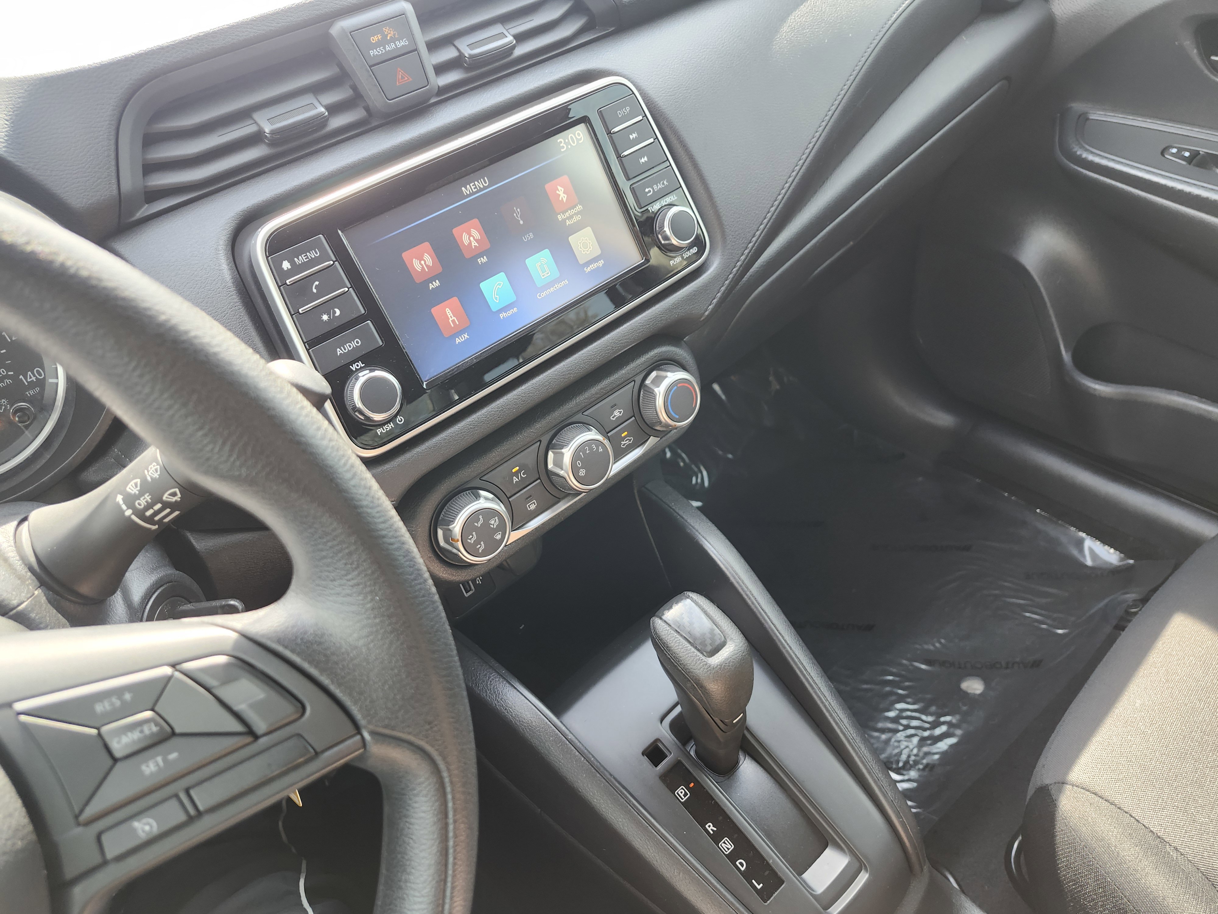 Used 2023 Nissan Versa S w/ Trunk Package image 23