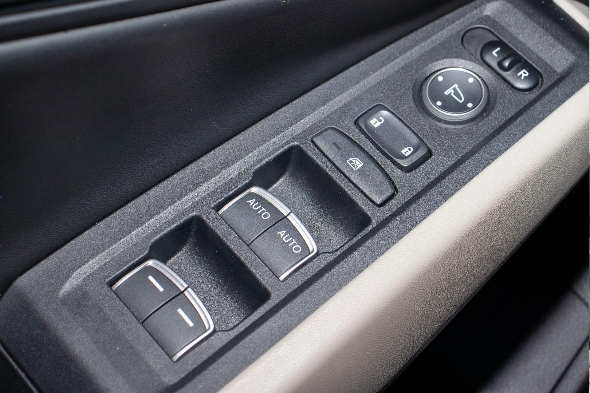 Certified 2024 Honda Accord EX image 25