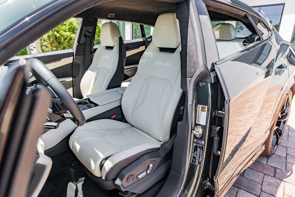 Used 2024 Lamborghini Urus S AWD/4WD image 20