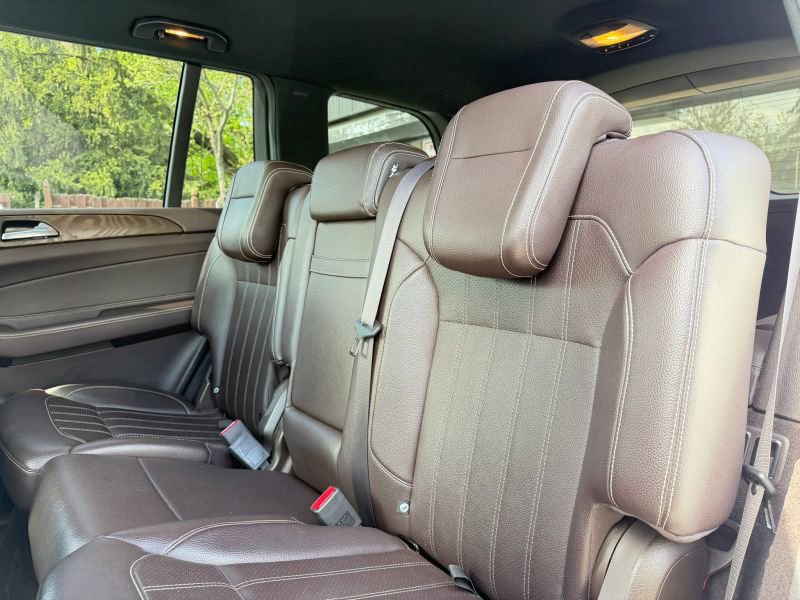 Used 2018 Mercedes-Benz GLS 450 4MATIC image 16