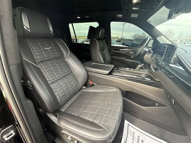 Used 2023 Cadillac Escalade ESV V image 25