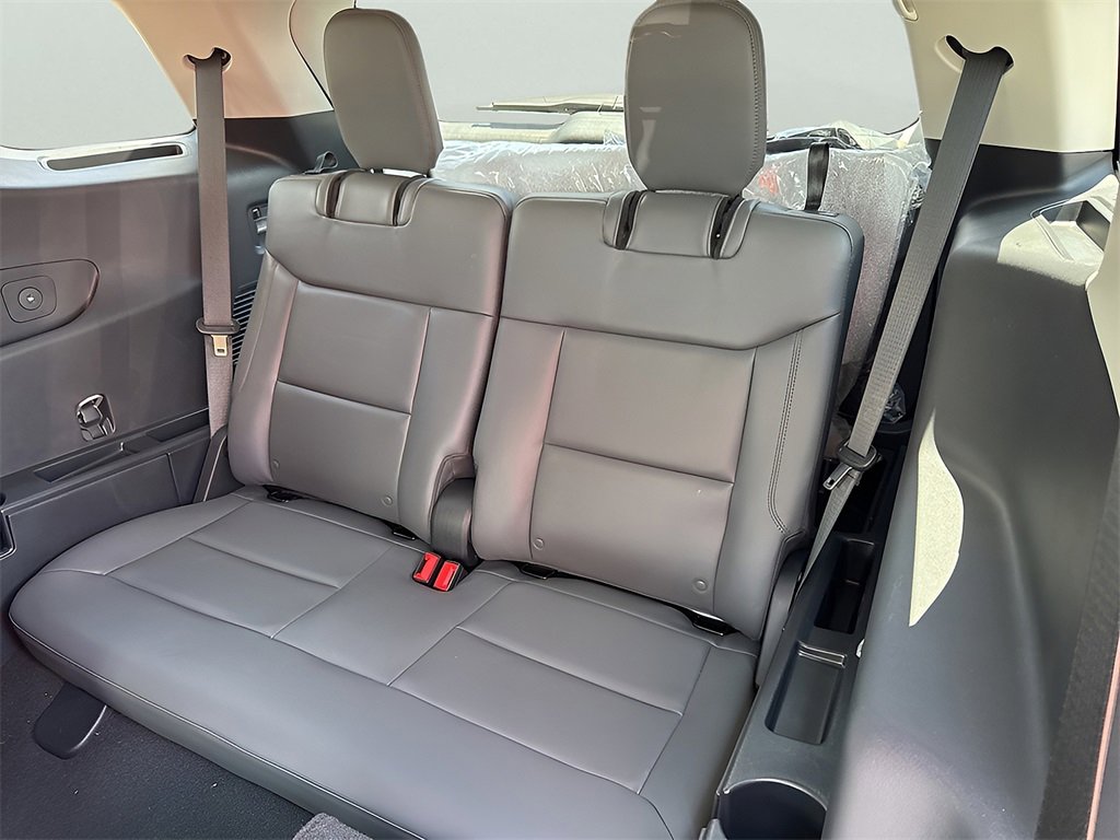 New 2025 Ford Explorer Active w/ Active Comfort Package image 14