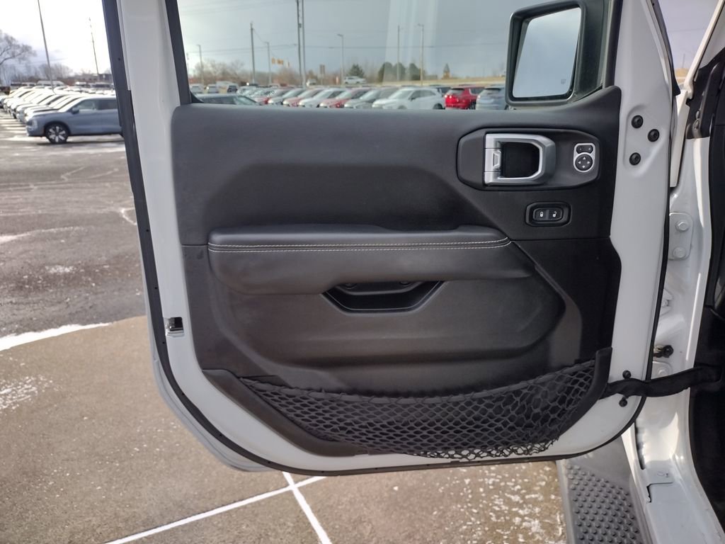 Used 2022 Jeep Wrangler Unlimited Sahara w/ Cold Weather Group image 21