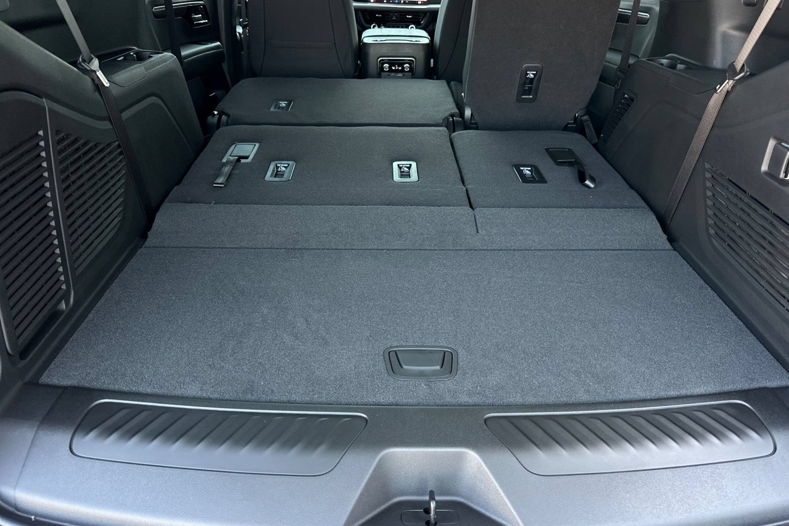 New 2026 Chevrolet Tahoe LS w/ LPO, Dark Essentials Package RWD image 16