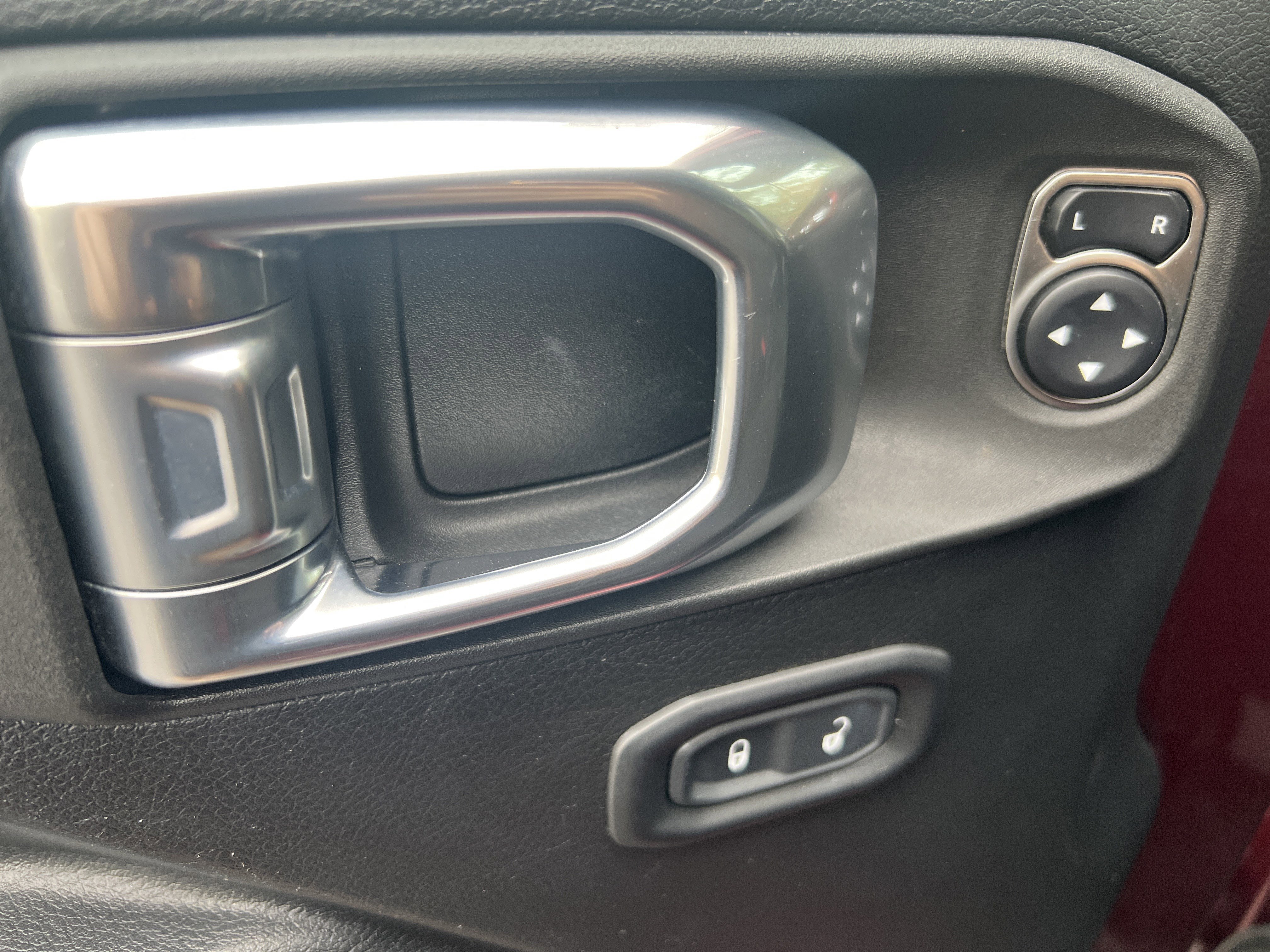 Used 2021 Jeep Wrangler Unlimited Rubicon w/ Safety Group image 25