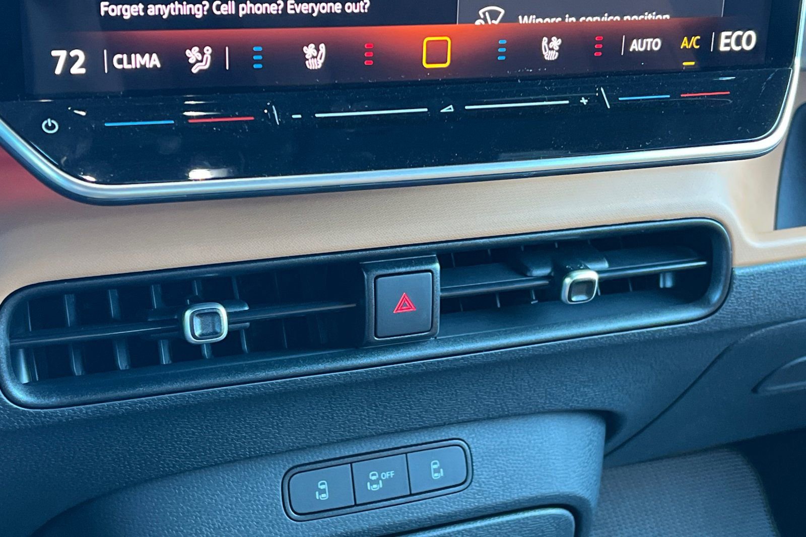 New 2025 Volkswagen ID. Buzz Pro S RWD image 22