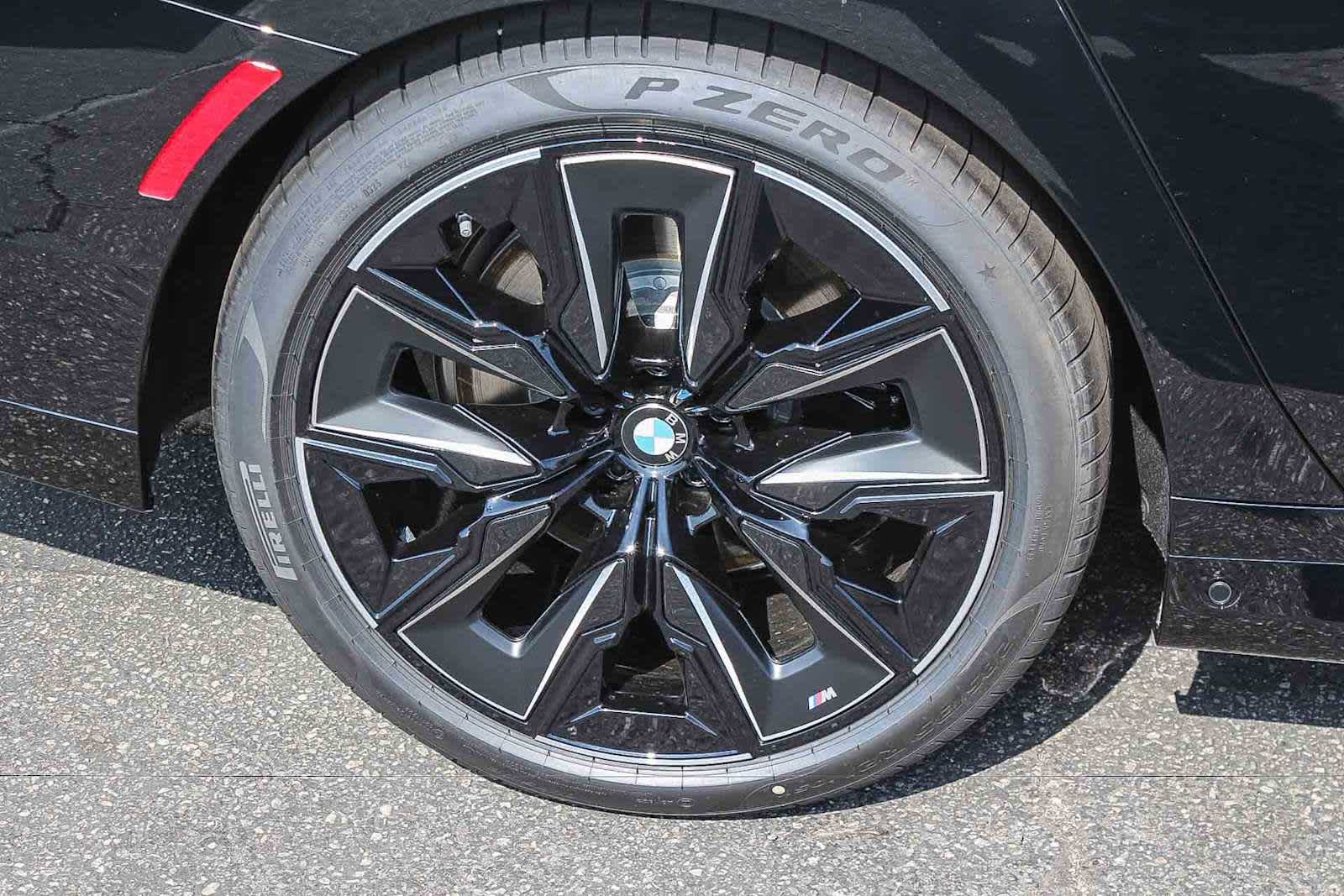 New 2026 BMW 740i w/ Executive Package RWD image 8