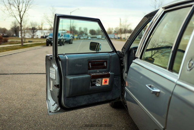 Used 1986 Cadillac Brougham Brougham image 20