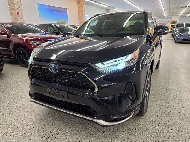 Used 2022 Toyota RAV4 SE AWD/4WD image 2