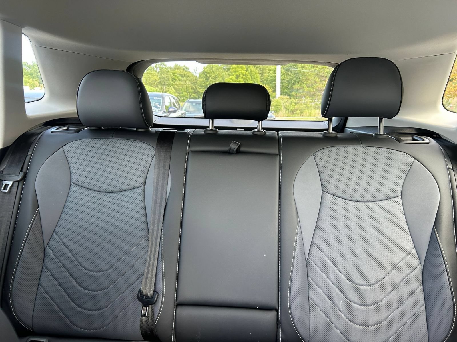 Used 2026 Volkswagen Tiguan SE AWD/4WD image 40