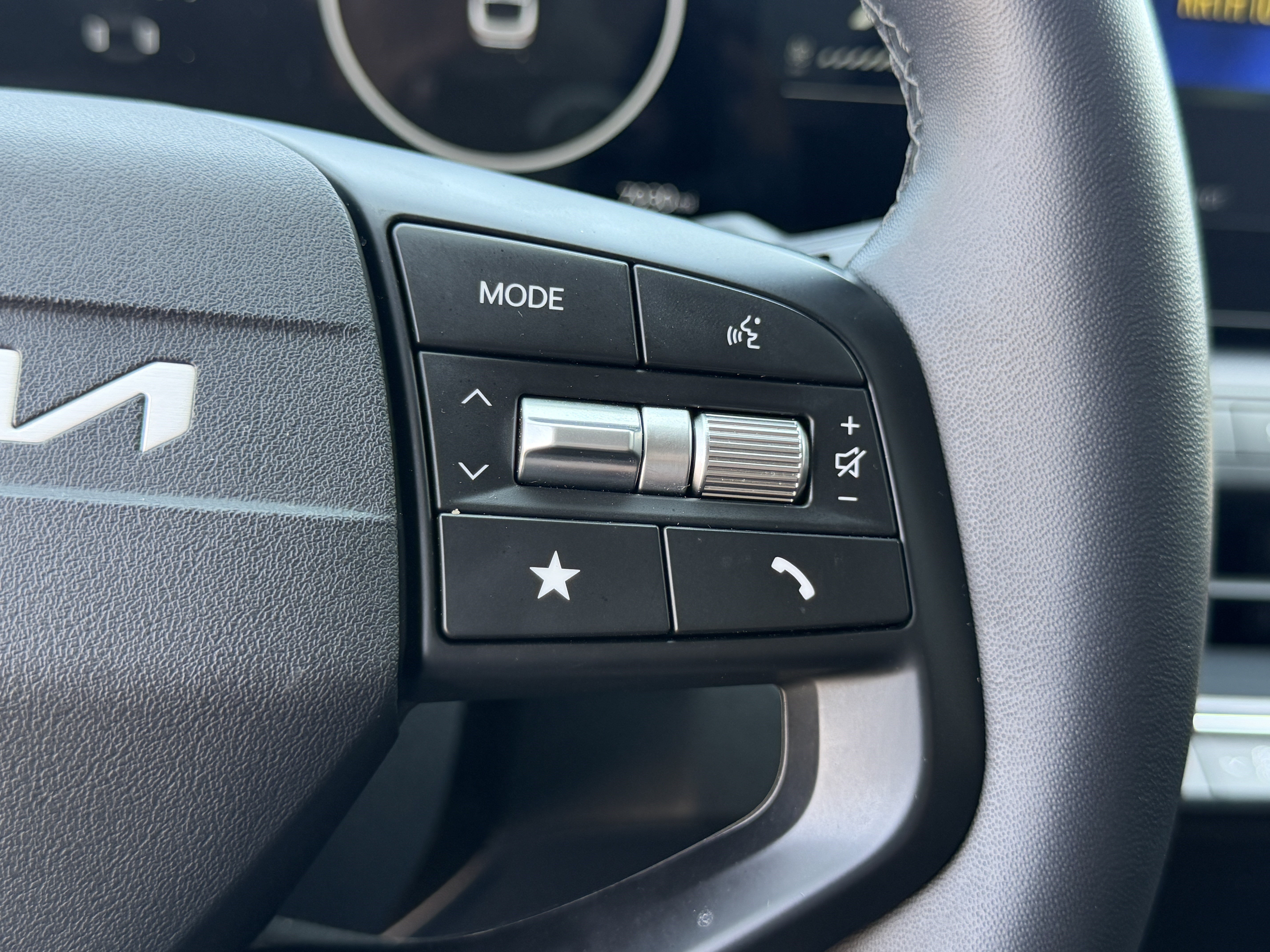 Certified 2025 Kia K4 EX FWD image 19