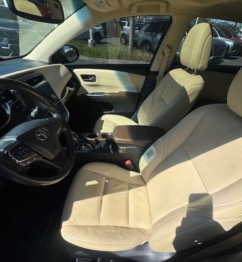 Used 2013 Toyota Avalon XLE Touring image 11