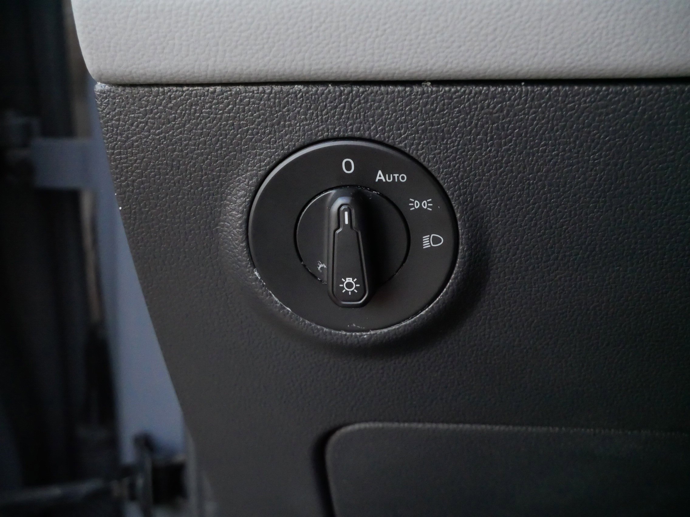 Certified 2024 Volkswagen Taos SEL image 27