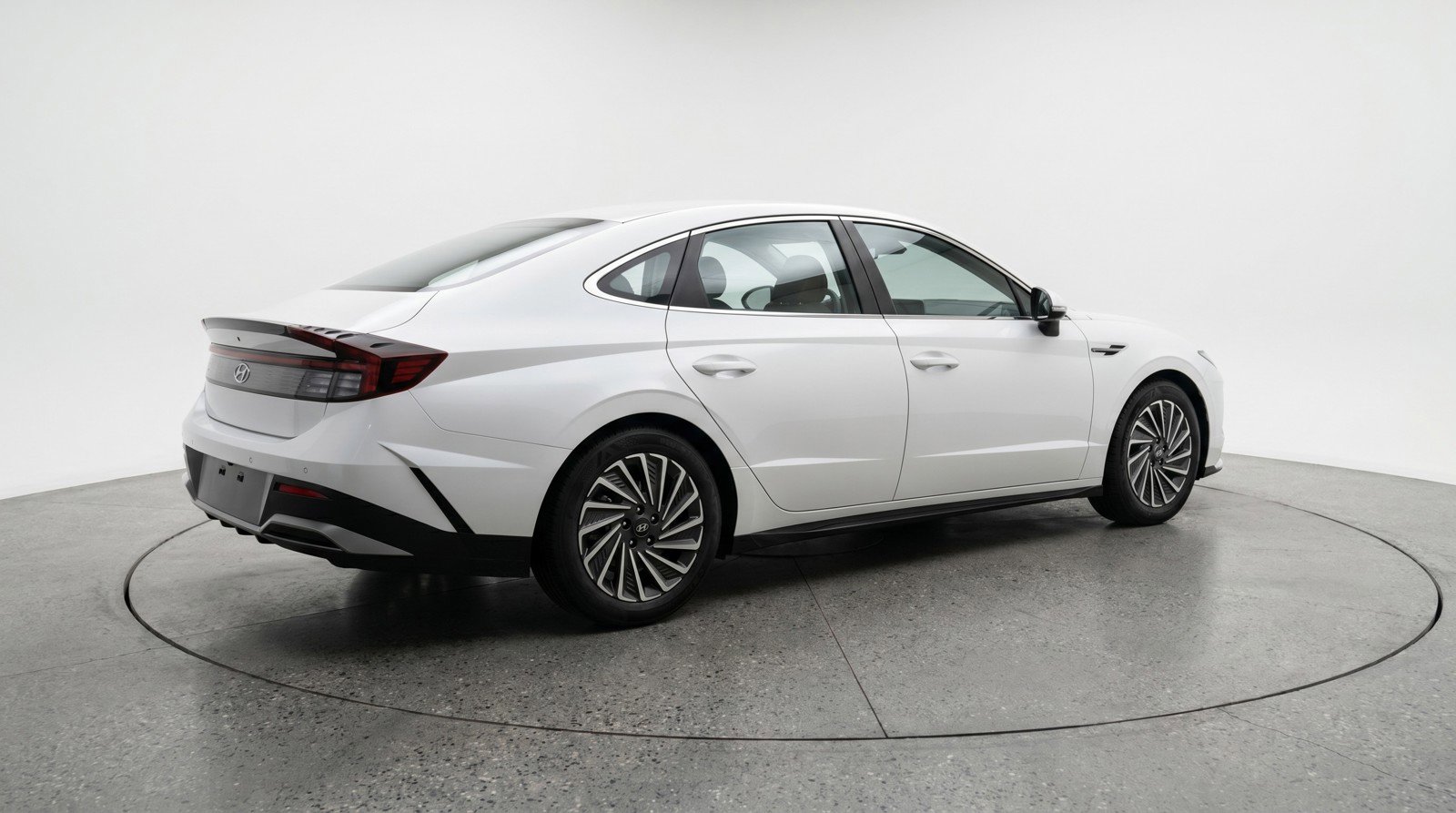 Used 2025 Hyundai Sonata SEL FWD image 9