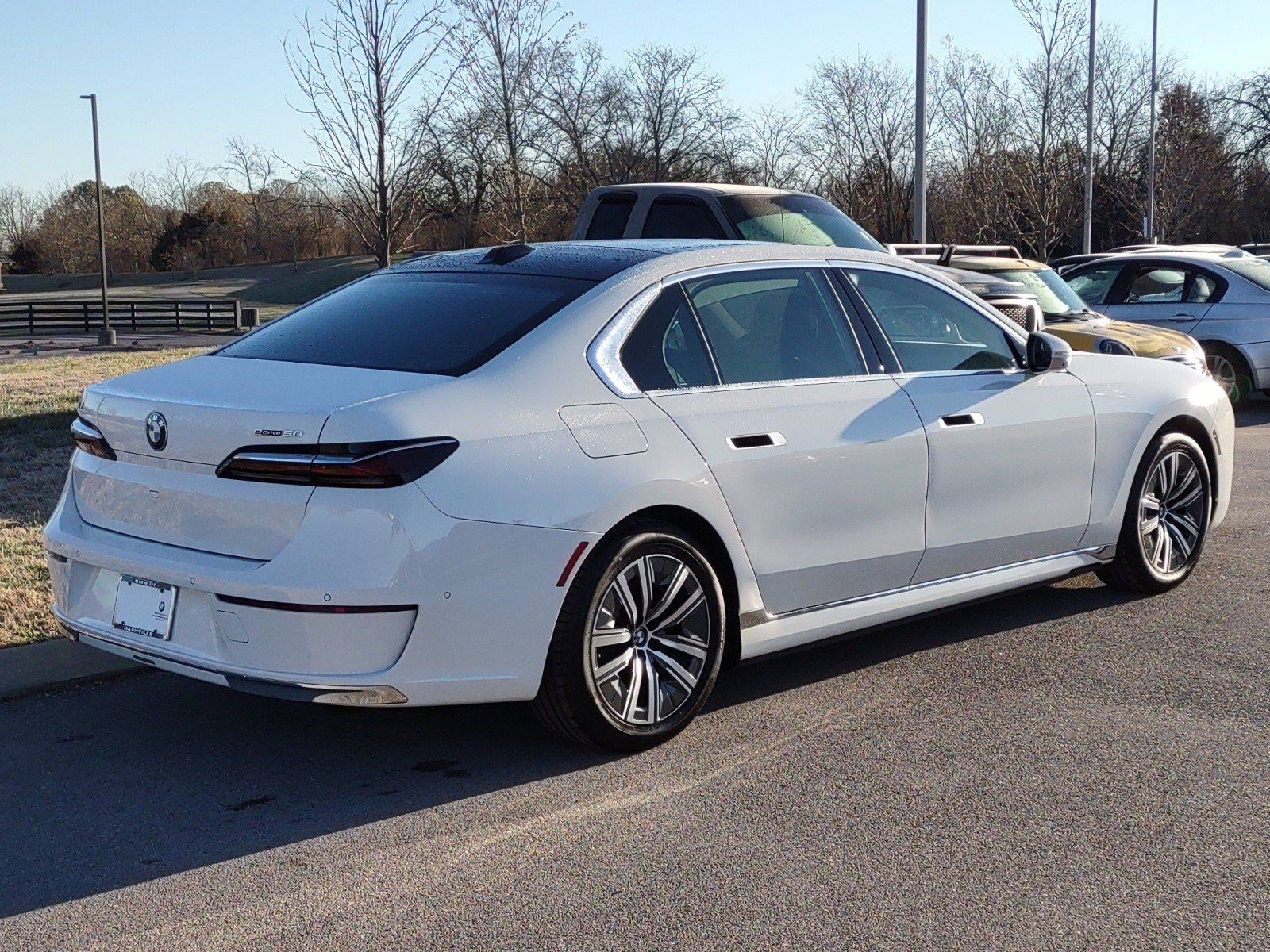 Used 2024 BMW i7 eDrive50 image 8