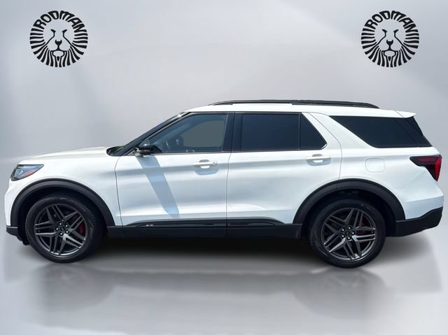 Used 2025 Ford Explorer ST AWD/4WD image 11