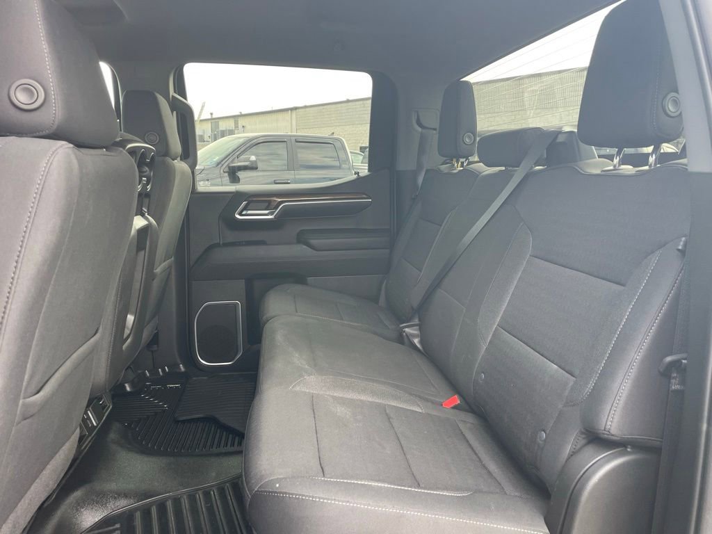 Used 2022 Chevrolet Silverado 1500 LT AWD/4WD image 9