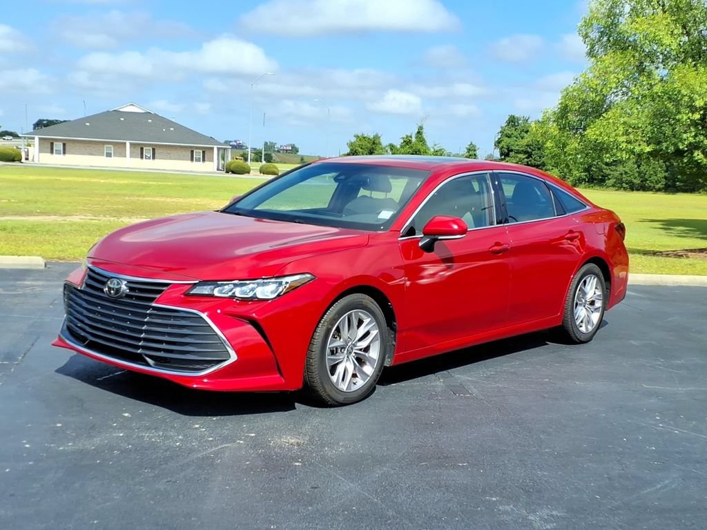 Used 2021 Toyota Avalon XLE w/ Moonroof Package FWD image 7