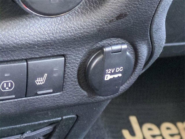 Used 2017 Jeep Wrangler Unlimited Sahara w/ Connectivity Group image 24