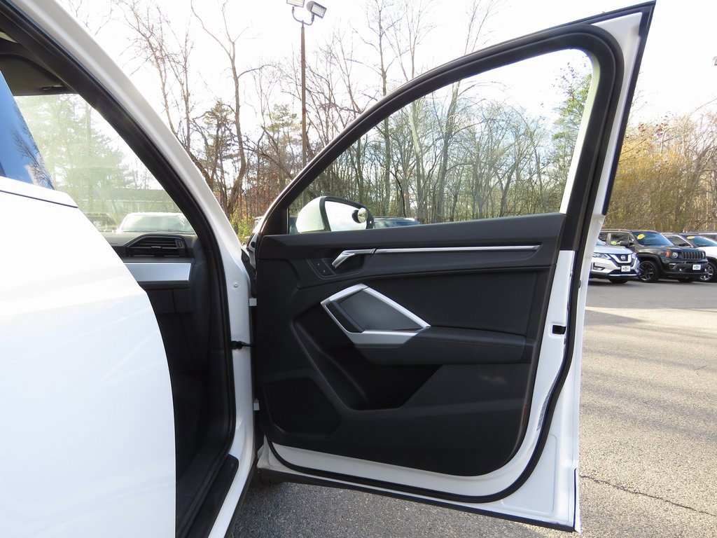 Used 2019 Audi Q3 2.0T Premium image 13