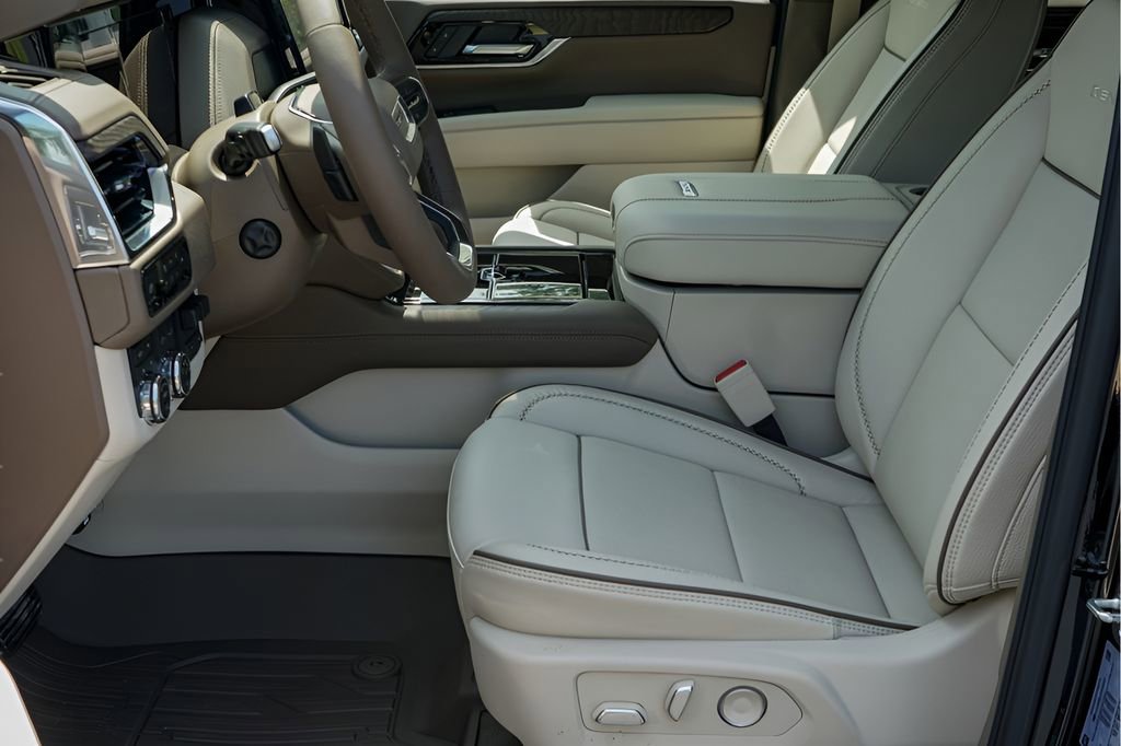 New 2026 GMC Yukon Denali w/ Denali Reserve Package AWD/4WD image 10