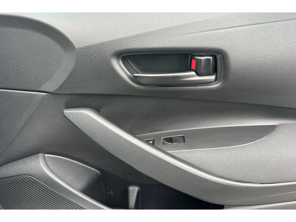 Used 2022 Toyota Corolla LE FWD image 18
