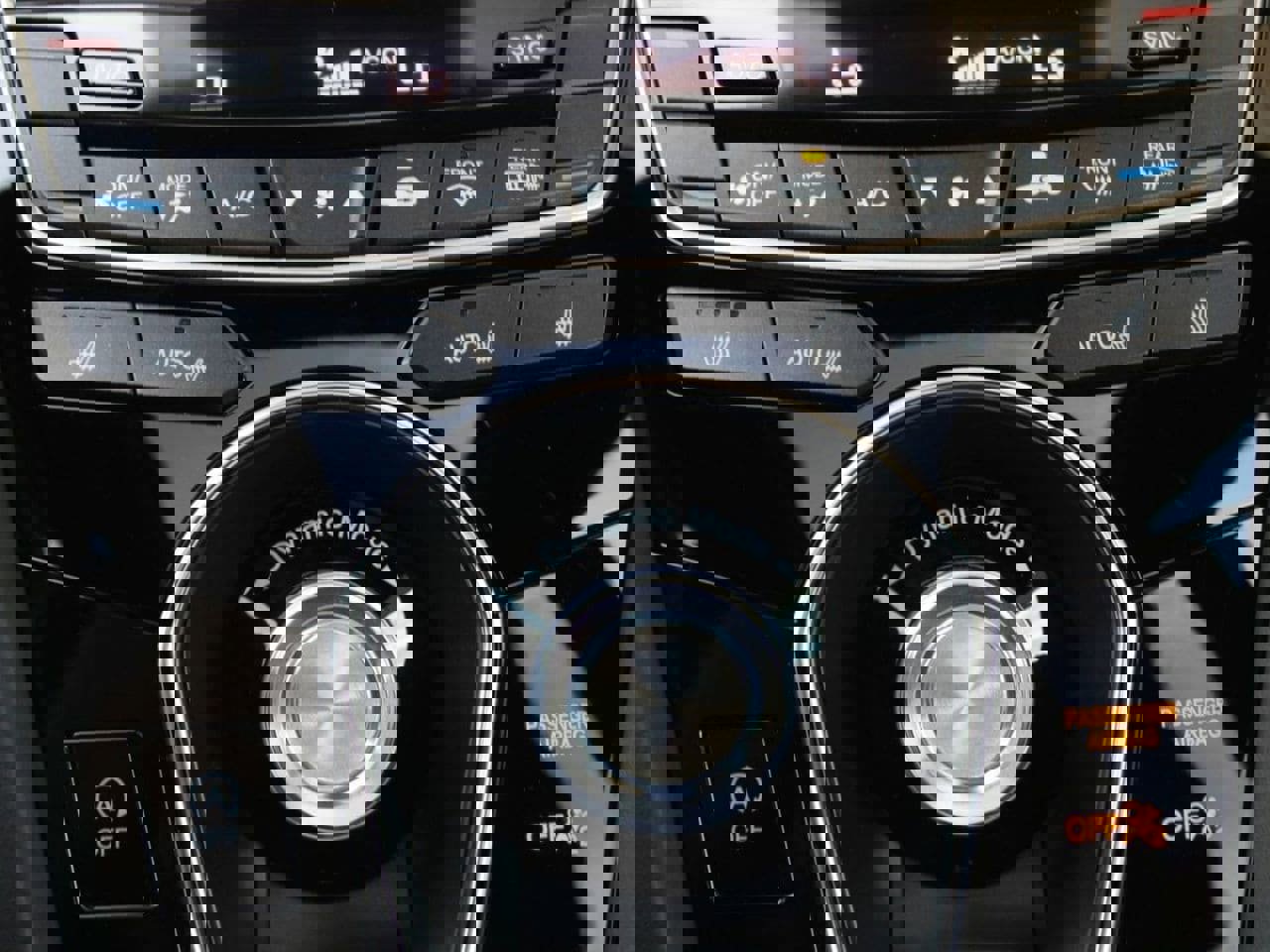 Used 2025 Acura RDX SH-AWD image 23