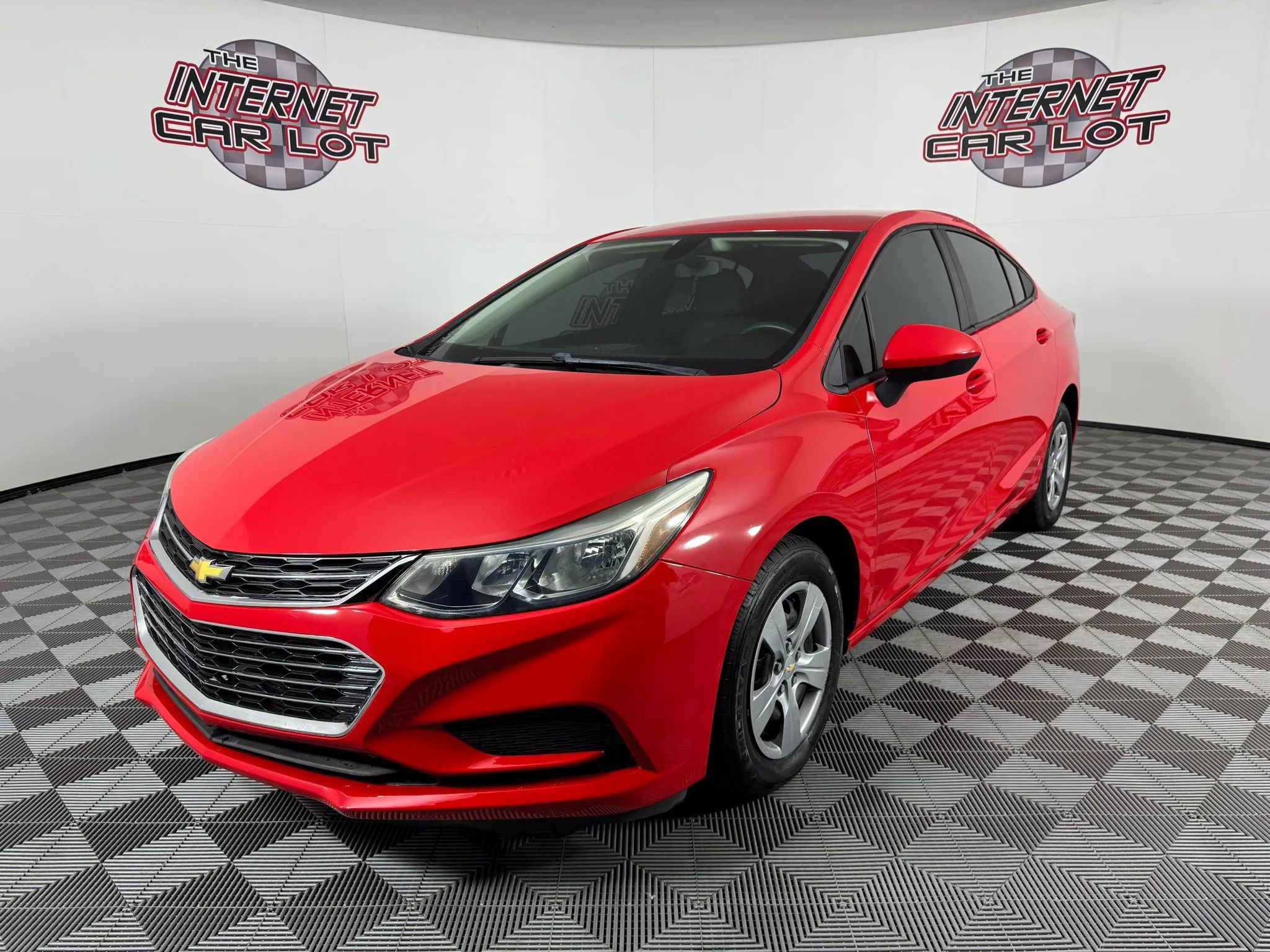 Used 2018 Chevrolet Cruze LS image 3