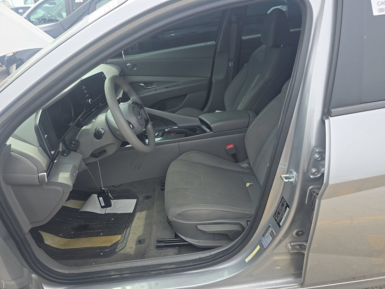 Used 2021 Hyundai Elantra SEL w/ Cargo Package FWD image 7