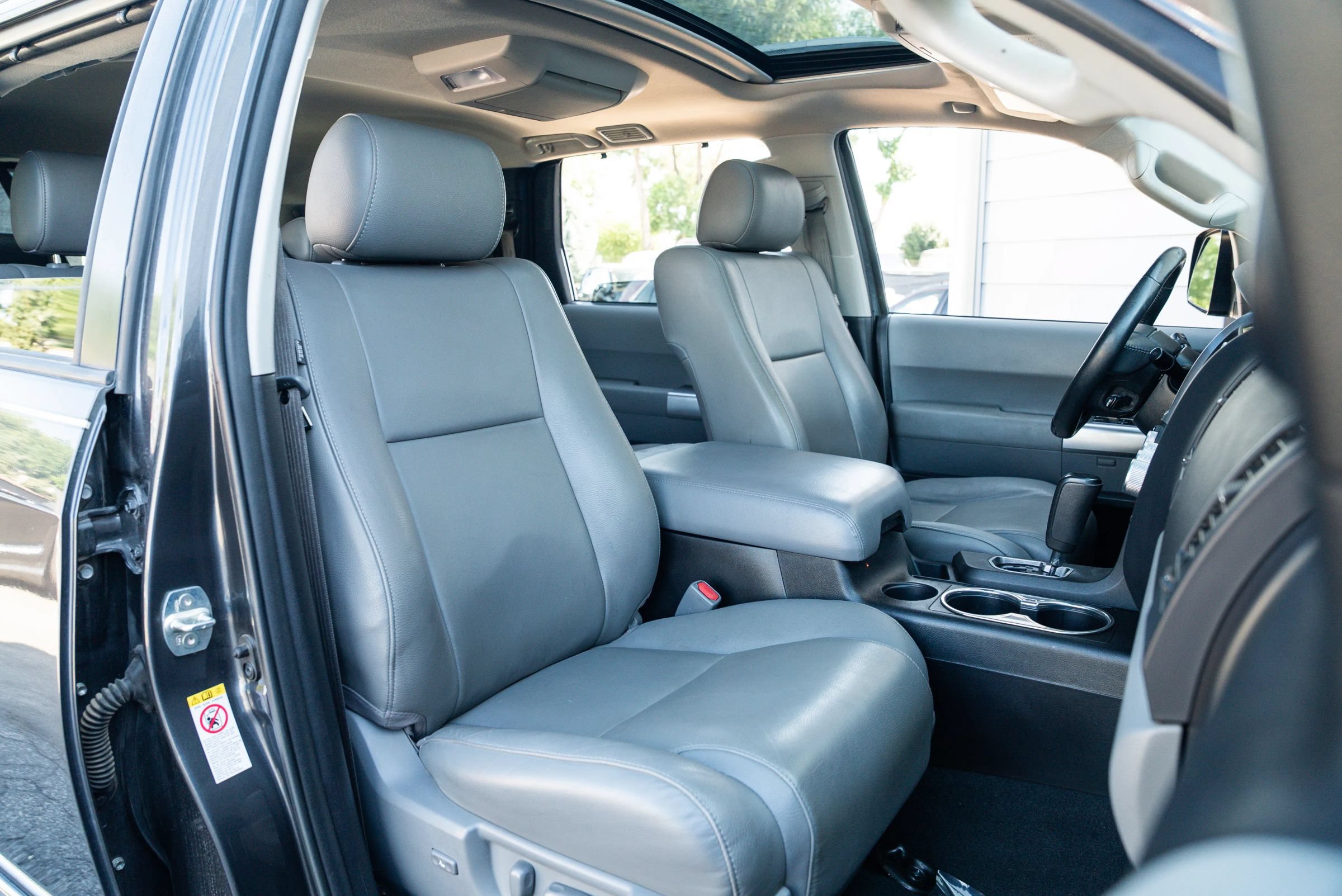 Used 2019 Toyota Sequoia Limited w/ Safety & Convenience Package AWD/4WD image 22