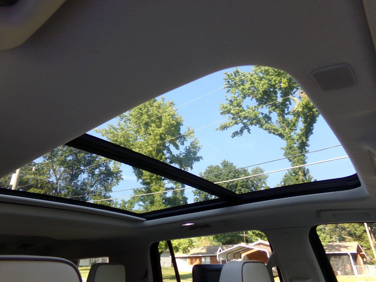 Used 2021 GMC Yukon XL Denali w/ Denali Premium Package image 32