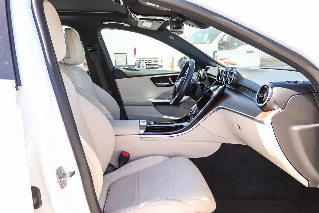 Used 2025 Mercedes-Benz C 300 Sedan image 15
