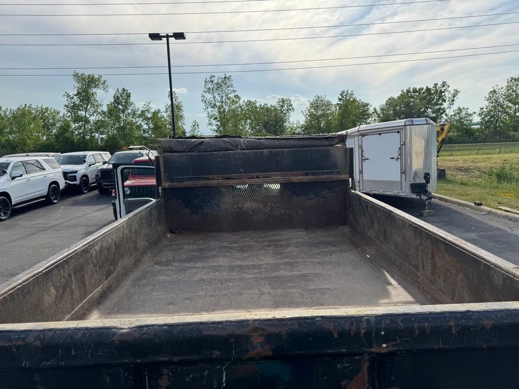Used 2017 Ford F550 4x4 Regular Cab Super Duty image 23