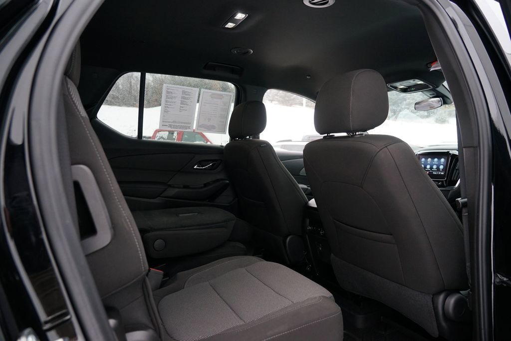 Used 2023 Chevrolet Traverse LT image 32