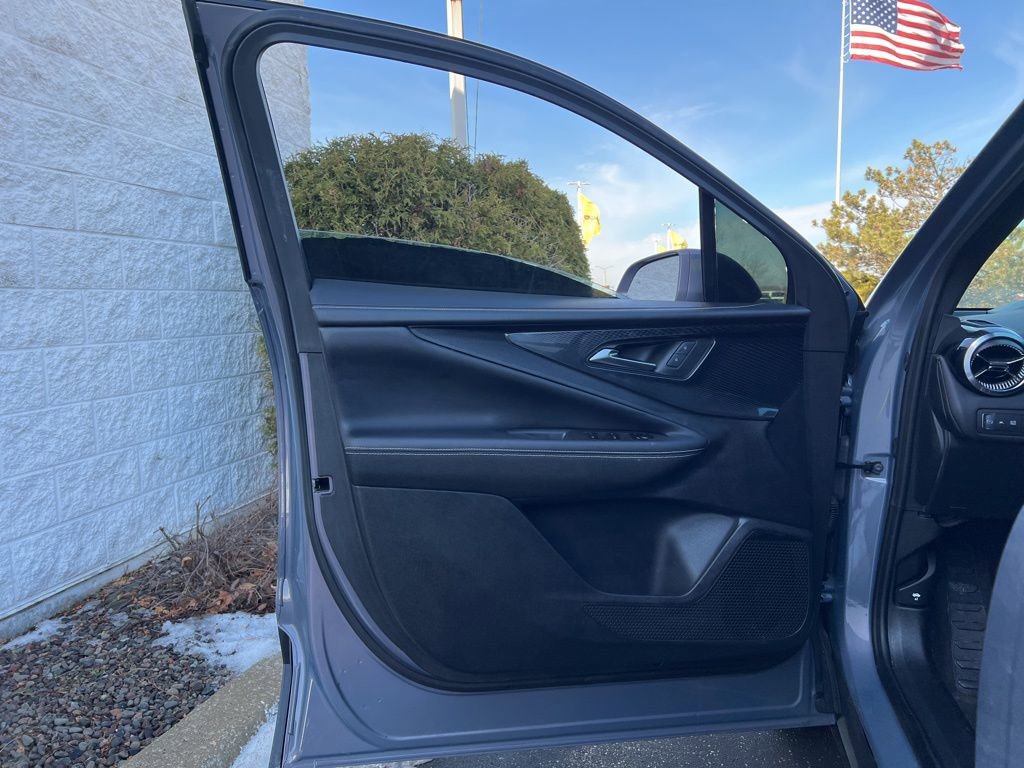 Used 2025 Chevrolet Blazer EV LT image 8