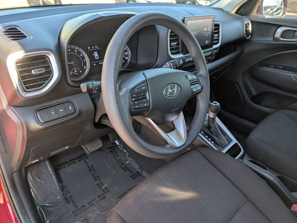 Used 2021 Hyundai Venue SE image 8
