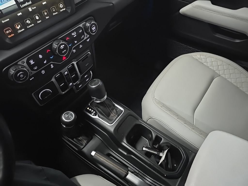 Used 2023 Jeep Wrangler Altitude image 27