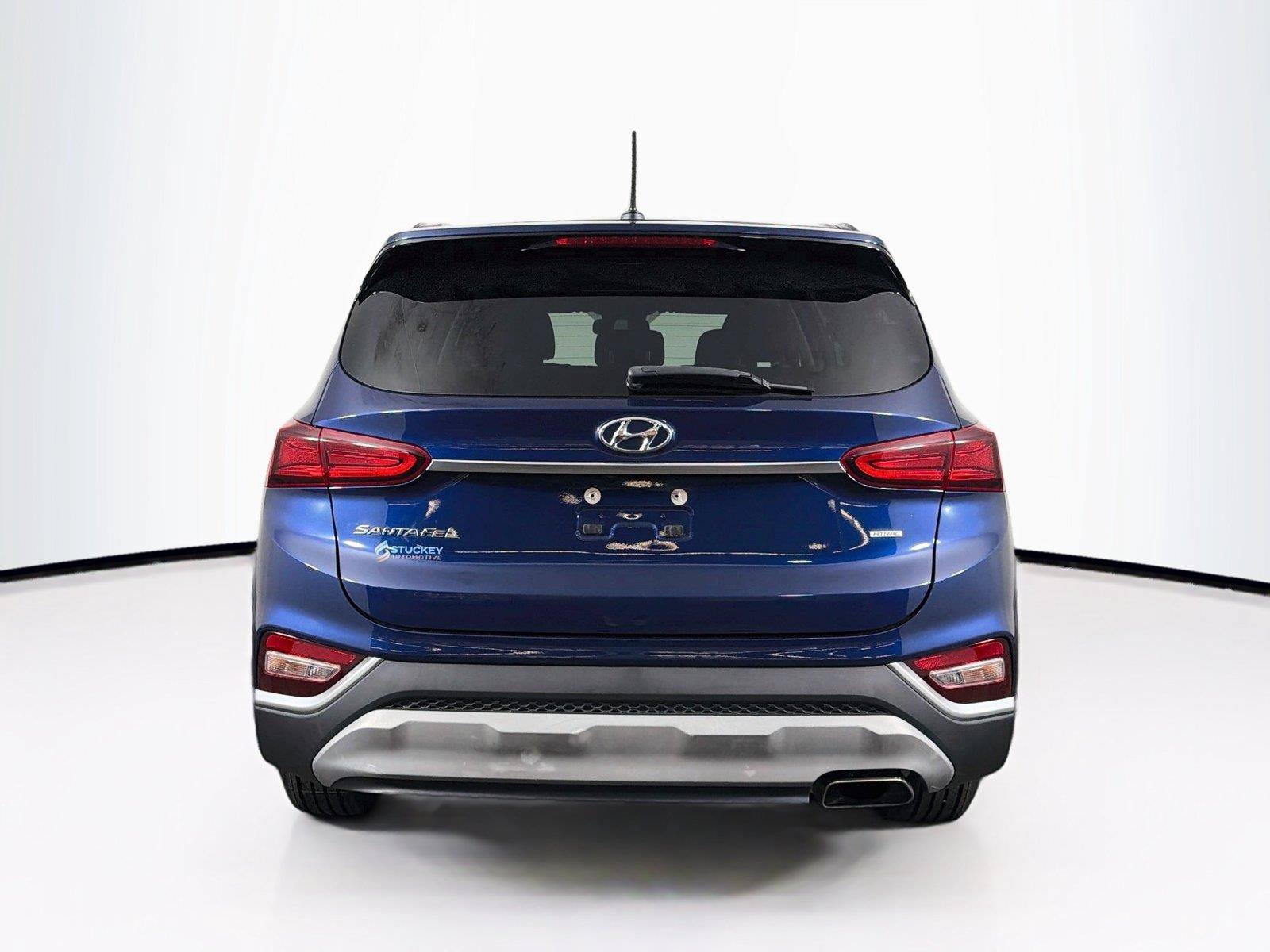 Used 2019 Hyundai Santa Fe SE AWD/4WD image 10
