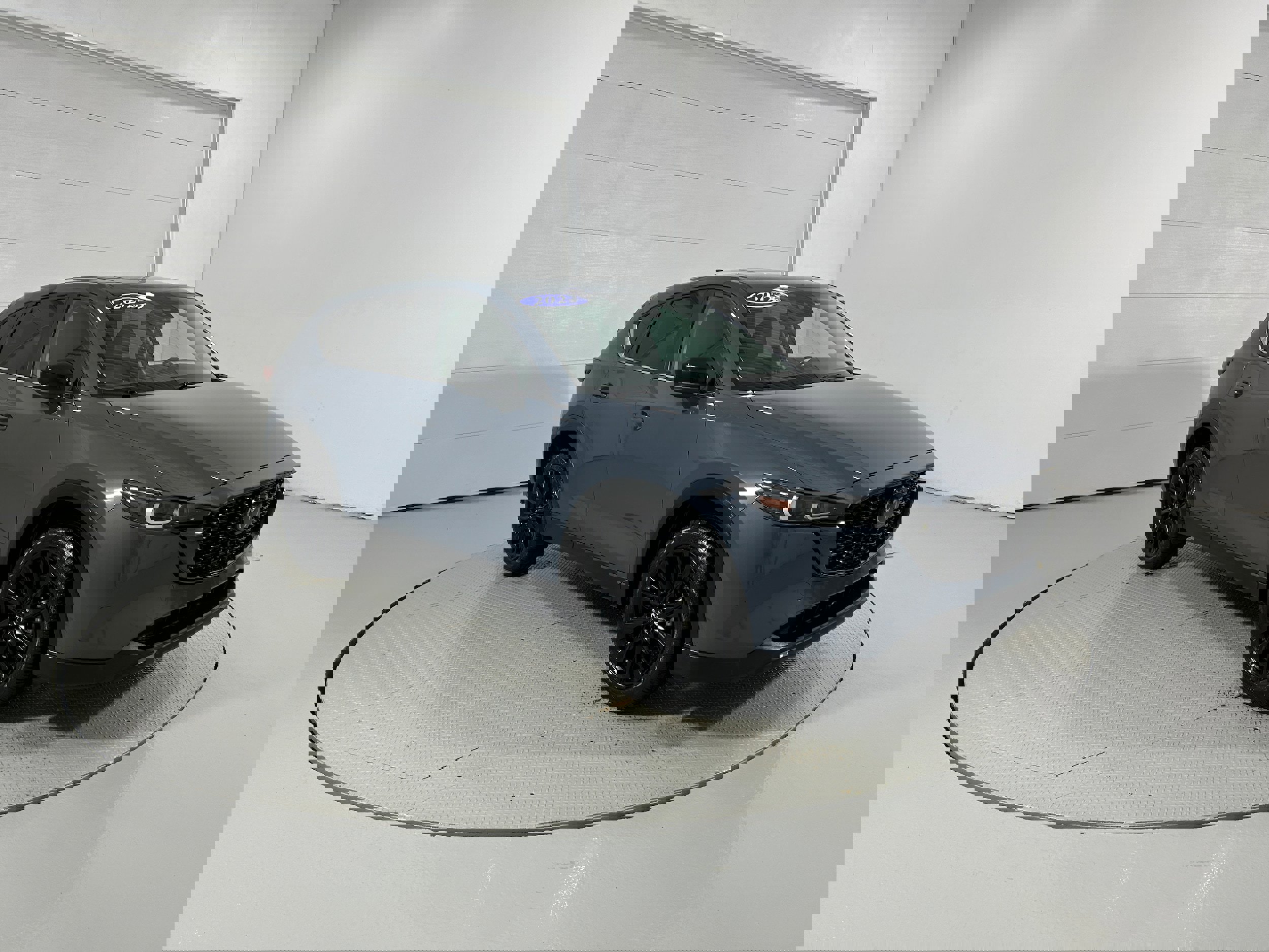 Used 2023 MAZDA CX-5 Carbon Edition image 2