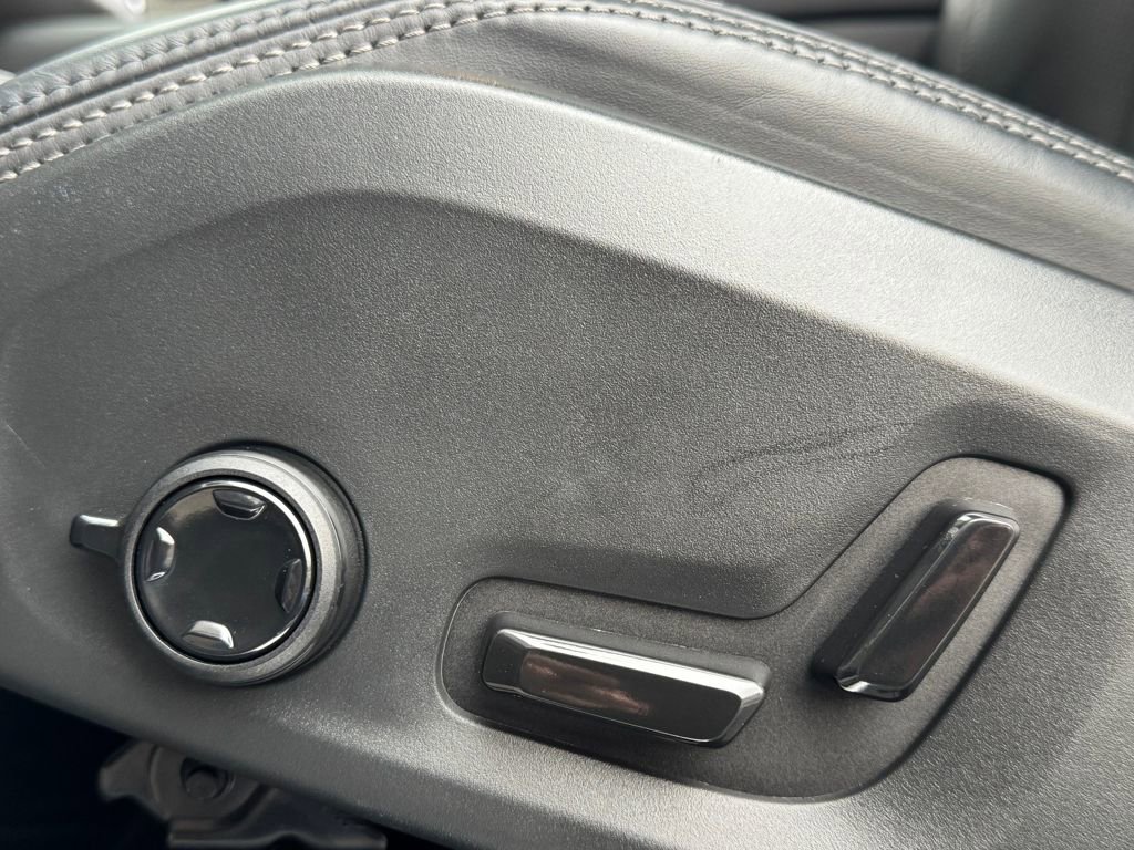 Used 2022 Volvo XC90 T6 Inscription w/ Advanced Package image 16